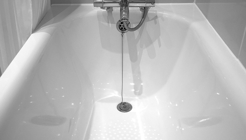 image of white bathtub