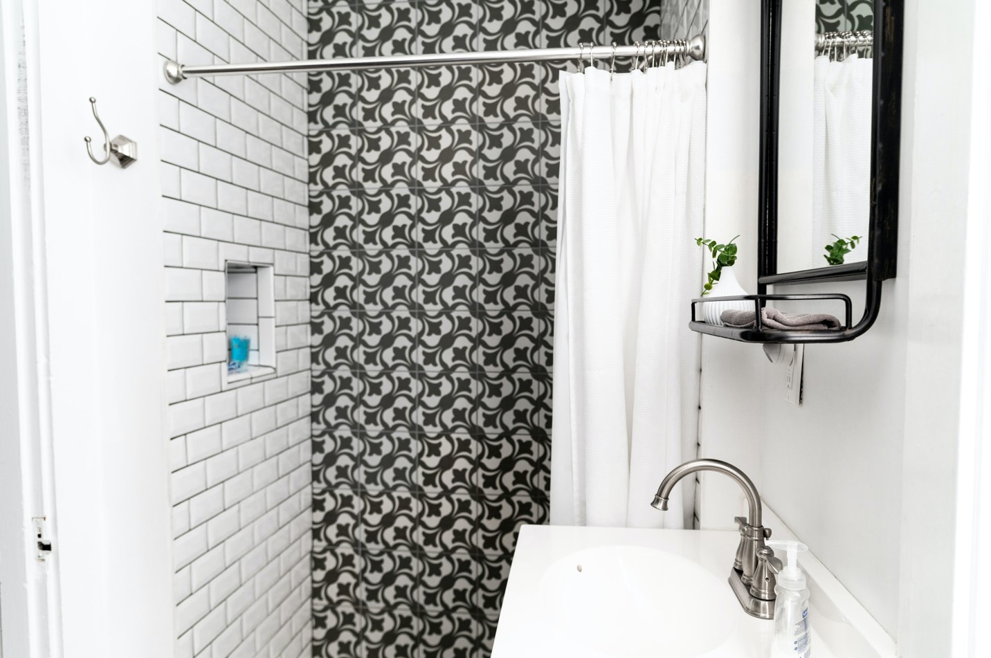 Pros and Cons of Natural Stone Tile for Bathrooms - The Shower Company