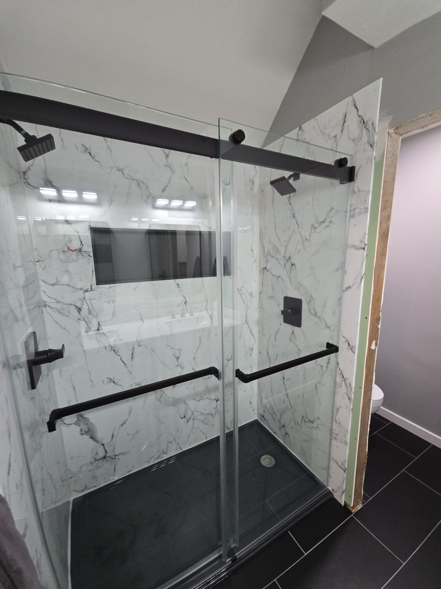 Top 10 Questions to Ask Before Hiring a Bathroom Remodeling Contractor